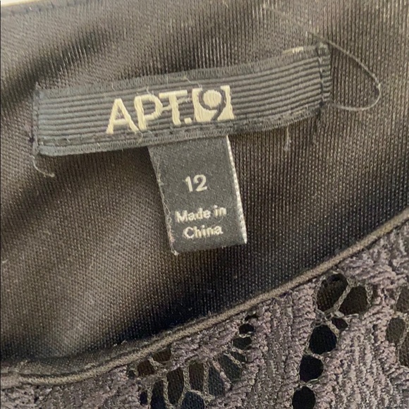 Sleeveless Black Dress - Picture 4 of 5